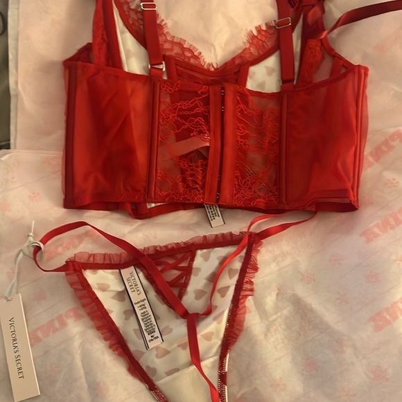 Victoria’s Secret red and white heart corset top and matching panty nwt size m - Picture 4 of 10